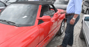 Bmw Z1 With Vertical Sliding Doors