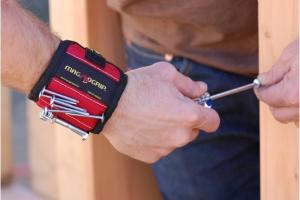 Magnetic Wristband for DIYers