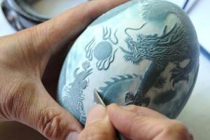 Awesome Egg Carvings by Pu Derong