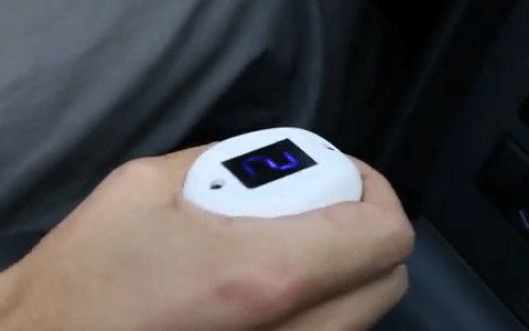 Ford Vibrating Shift Knob Tells Drivers When To Shift Gears