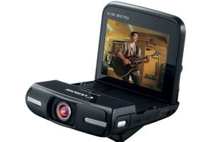 Canon Vixia mini for Selfie Video Shooters