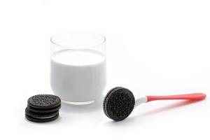 The Dipr the Ultimate Cookie Spoon