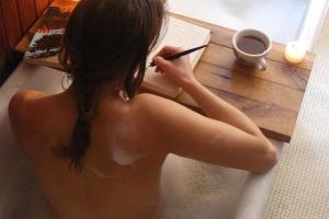 Tub Caddy: Relax & Get Work Done