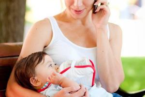 Freehand Bib: Hands-Free Baby Feeding