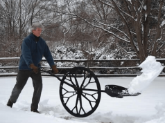 Snow Wolf Wheeled Shovel Goes Easy On Your Back