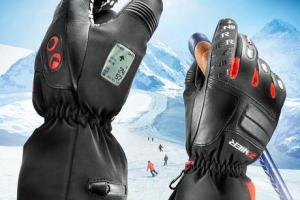 Ski Gloves with GPS