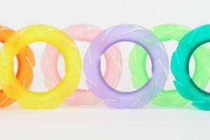 LOOP: Earbud Anti-Tangling Device