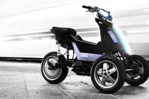 Sway Tilting Electric Trike Rocks