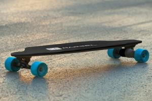 Marbel Smart Skateboard: iOS/Android Compatible