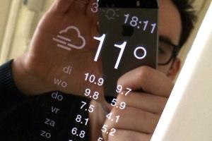 Magic Mirror Tells You Time, Weather, News