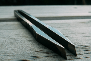 TiTweezers Titanium Tweezers