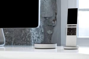 NEEO Smart Remote with Hand Recognition