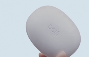 Dolfi Cleans Your Clothes Using Ultrasonic Tech