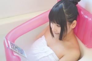 Bath Air Pillow Smartphone Holder w/ Waterproof Case