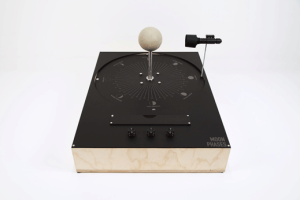 Moon Phases: Shows Moon Phase for Any Date