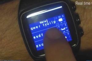 iType Smartwatch w/ Keyboard Runs Android