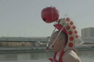 Tomatan: Wearable Robot That Feeds You As You Run