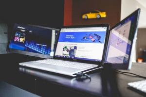 Slidenjoy: Double or Triple Your Laptop Screen
