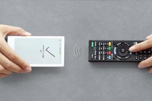 Huis Remote Controller w/ E-ink Display