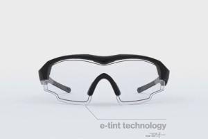 uvex variomatic Bike Glasses Adapt Tint in Less Than 0.1 Sec