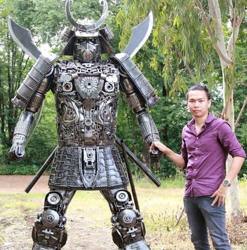 samurai-metal-sculpture
