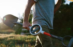 Bosse Tools Ergonomic Round Point Shovel