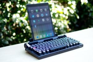 Qwerkywriter: Typewriter Inspired Keyboard