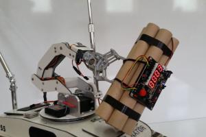 DIY: Bomb Disposal Robot