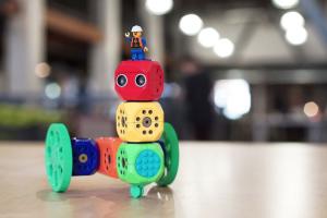 Robo Wunderkind: Robotics & Coding Kit for Kids