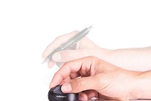 Swiftpoint: Ergonomic Mouse with Touch Gestures