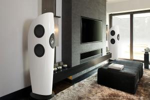 KEF Blade – Single Apparent Source HiFi Speaker