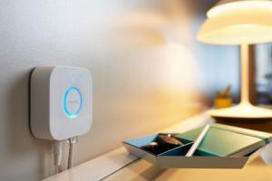 Philips Hue Bridge w/ HomeKit Support for Smart Homes