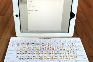Emoji Keyboard: Wireless Keyboard with Emoji Symbols
