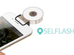 Selflash: Smart Light Ring for Smartphones