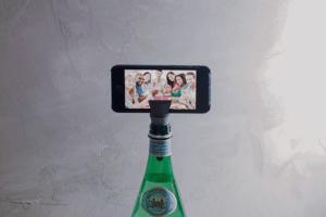 Selfie Cork: Use Your Bottles To Take Selfies