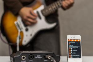 JamBlaster: Play Music with Others Live In Sync Remotely