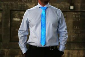 DIY: Glow In the Dark Tie