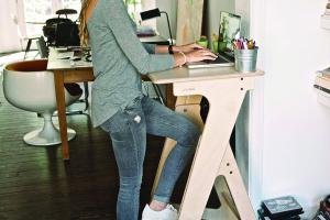 JASWIG StandUp: Height Adjustable Wooden Standing Desk