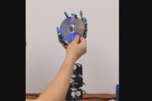This Anthropomorphic Robotic Hand Mimics Human Hand Motion