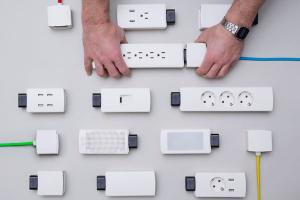 YOUMO: Modular Power Strip