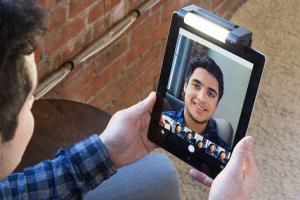 Chatlight: Video Chat & Selfie Lighting