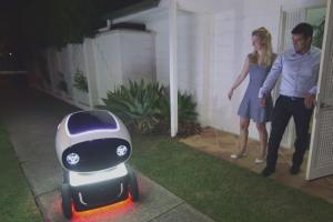 Domino’s Robot Delivers Pizza