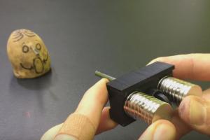 DIY: Mini Magnet Gun