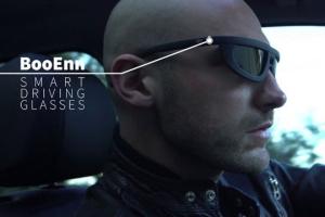 BooEnn: Smart Sunglasses with Light Sensor