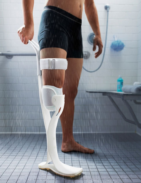 Lytra-Prosthetic-Leg-for-Showering