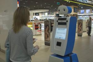 Spencer: Robot Guides Passengers To Their Gate