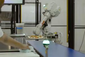 Zume Using Robots To Prepare Pizzas