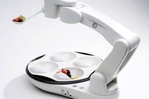 Obi Robotic Dining Device Feeds You