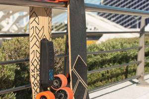 eon: Modular Kit Turns Any Skateboard Electric