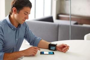Philips Connected Wrist Blood Pressure Monitor